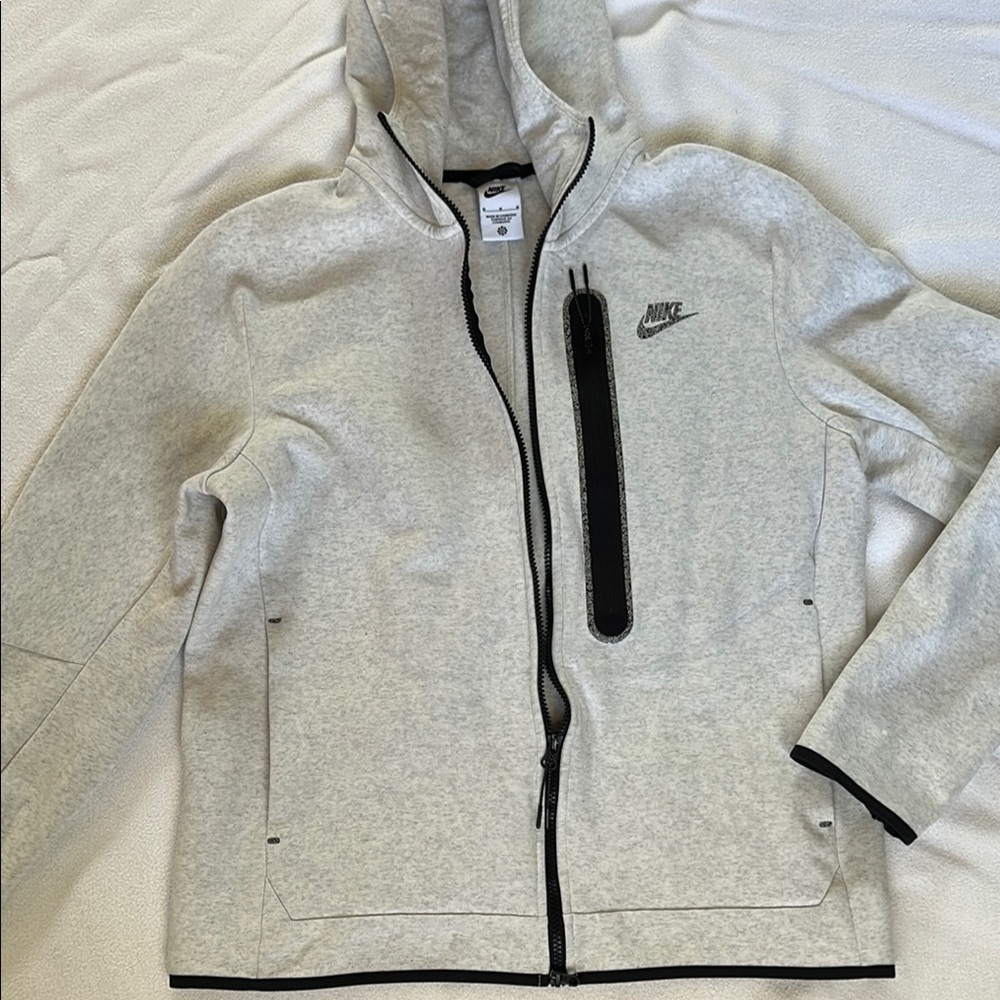 Nike Men's Gray Hooded Jacket